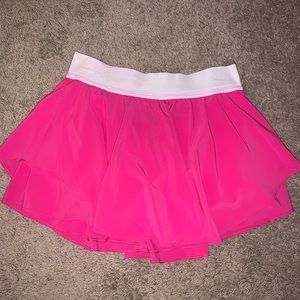 Lululemon court rival skirt